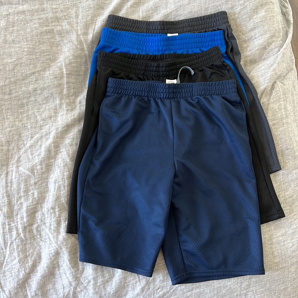 Boys size 14-16 athletic shorts x4 pairs
